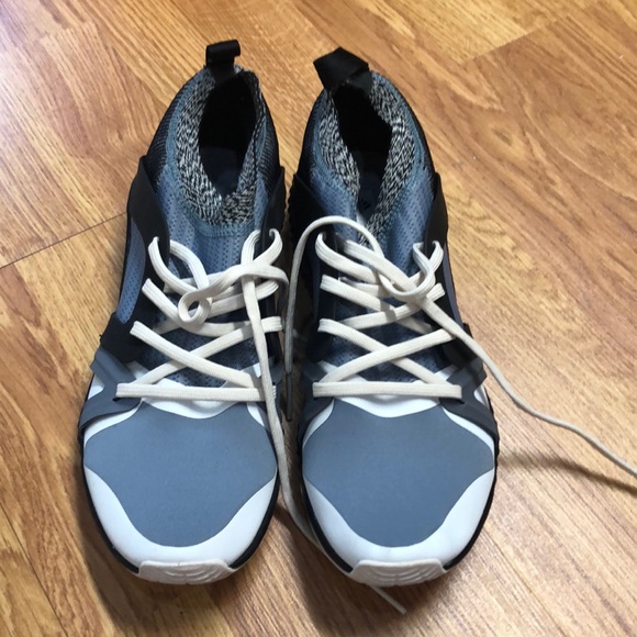 Shoes - Picture 1 of 5